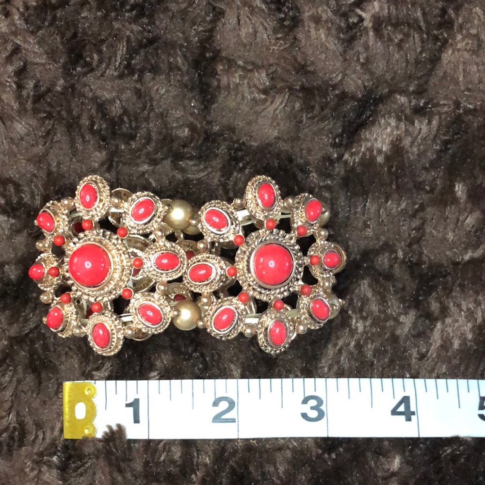 3/$25 Forever 21 Coral and Gold Tone Design Stretchy Bracelet (EUC)